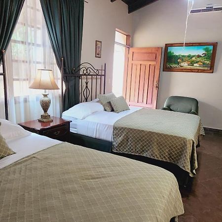 Camilas Hotel San Pedro Sula Kültér fotó
