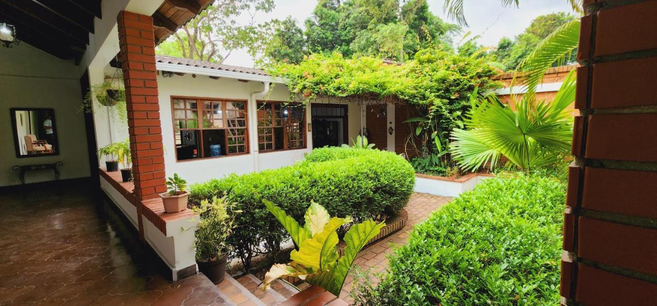 Camilas Hotel San Pedro Sula Kültér fotó
