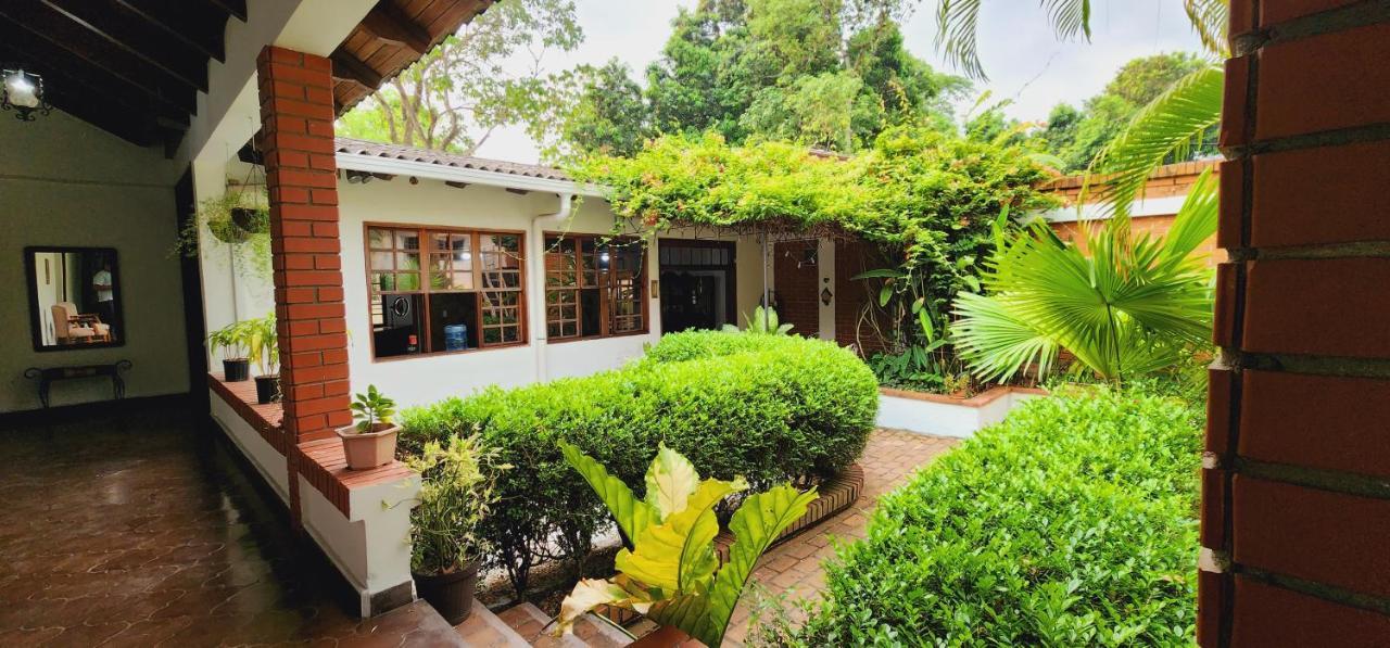 Camilas Hotel San Pedro Sula Kültér fotó