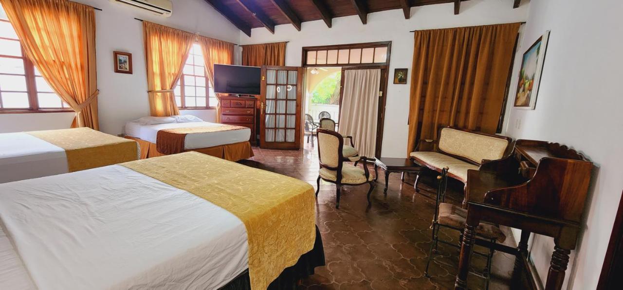 Camilas Hotel San Pedro Sula Kültér fotó